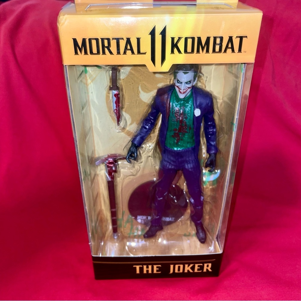 Collectible Mortal Kombat 11 ‘Joker’ Figurine